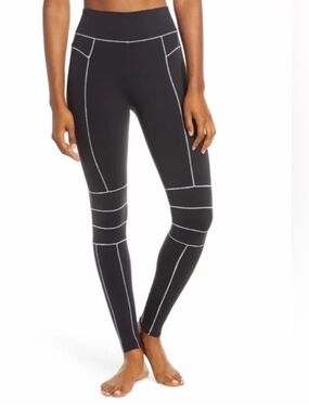 Alo Yoga Airbrush Black White Piping Leggings - XXS